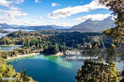istockphoto-1003098744-170667a