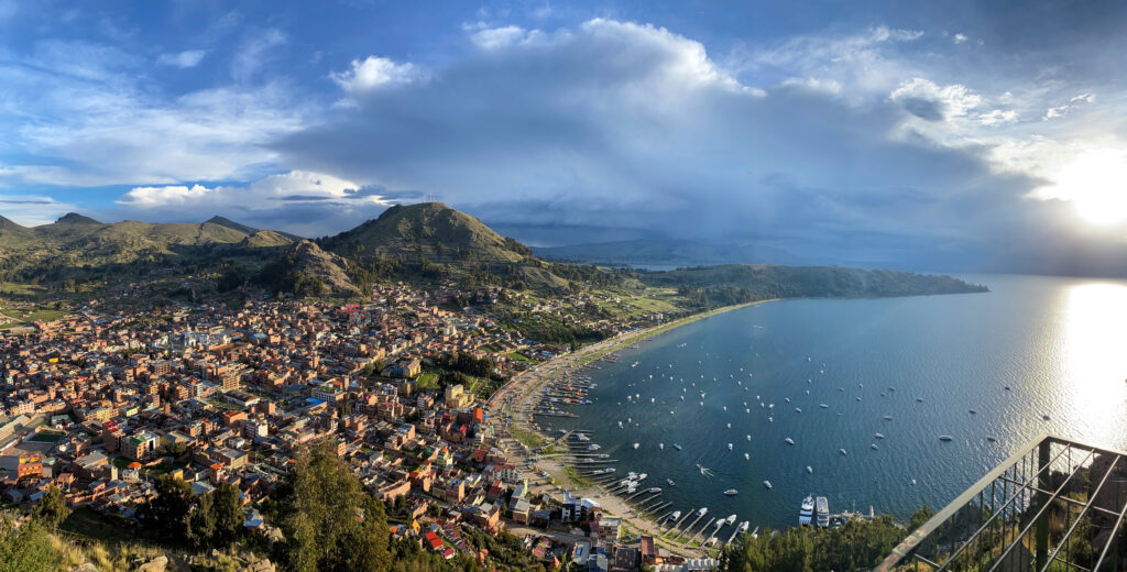 Copacabana,_Bolivia_at_sunset