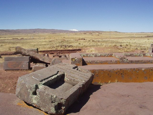 Ruins_Tiwanaku_Bolivia