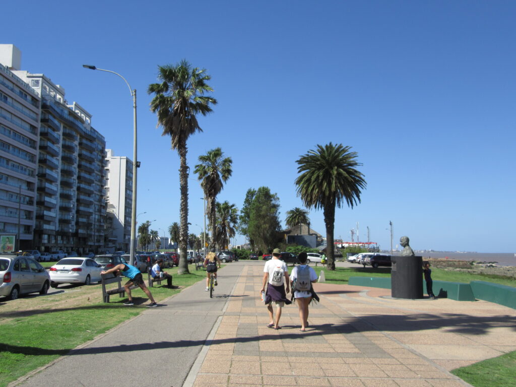2016_Uruguay_Rambla_Gandhi_Montevideo