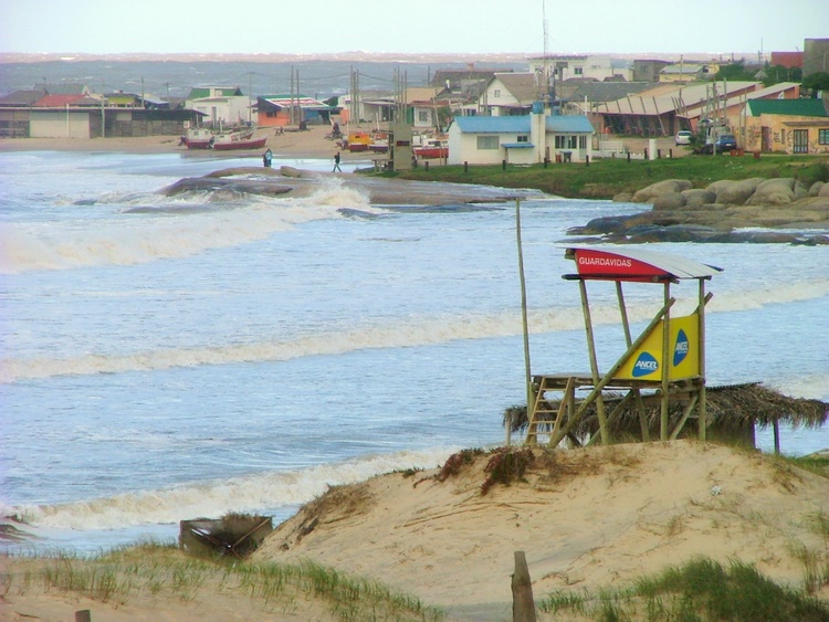 Punta_del_Diablo_(Uruguay)