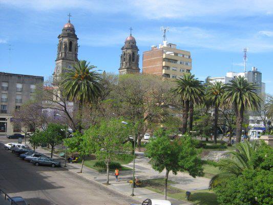 Catedral_de_Mercedes_desde_Hotel_Brisas_del_Hum