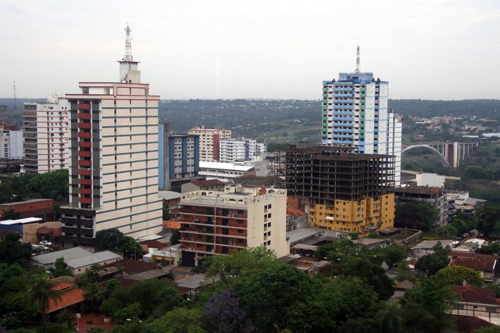 Ciudad_del_Este_skyline_Imagen_205 (1)