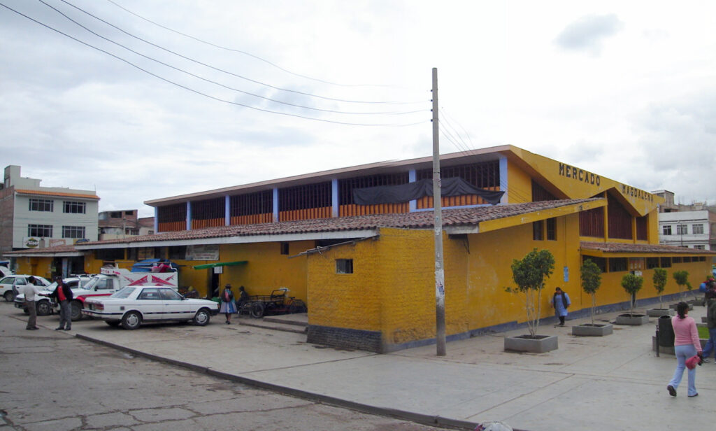 Mercado_(36584199714)