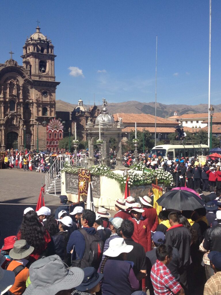 Corpus_christi_en_cuzco (1)