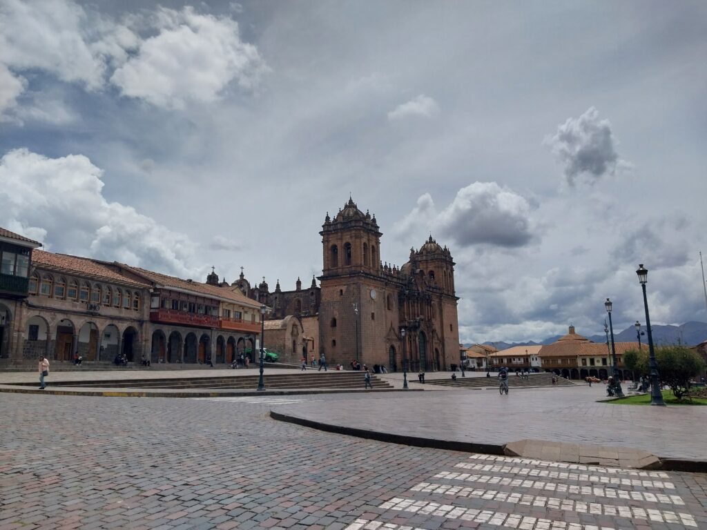 Plaza_de_Armas_Cusco