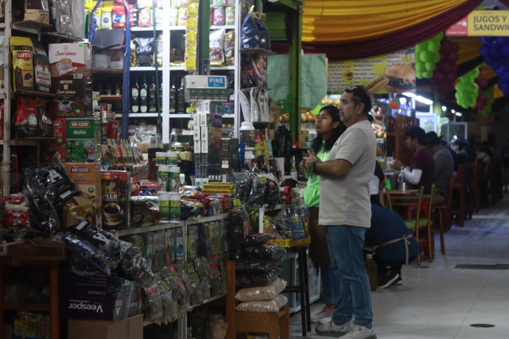 Clientes_del_Mercado_Central (1)